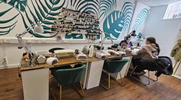 Image of inside Hideaway Nails and Beauty salon